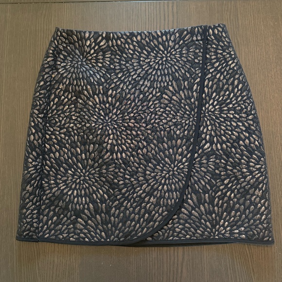 Loft | Faux Wrap Floral Mini Skirt | Black/Silver (4P) - Picture 1 of 4